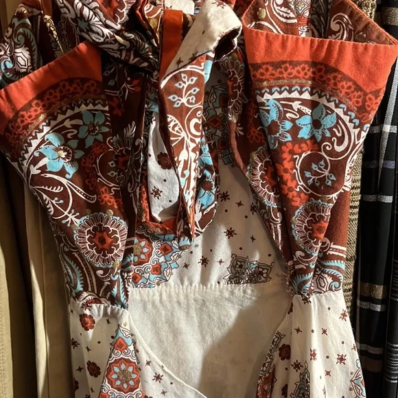 Rubber Ducky Productions, Inc. brown, blue,white,orange paisley tie backed dress - Picture 9 of 11